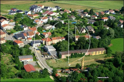 Où se trouve la commune d'Agincourt ?