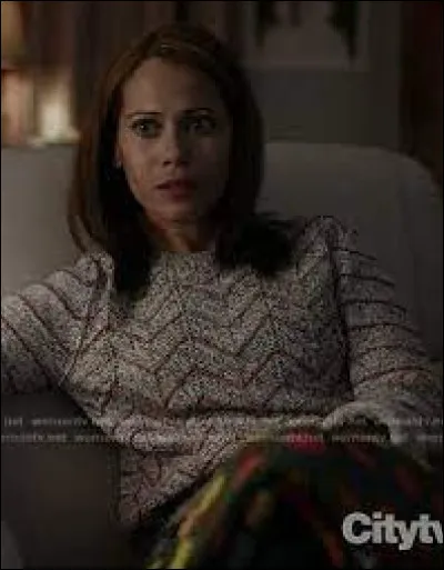 Après que Michaela soit présumée morte, Jared se marie avec sa meilleure amie. Ils veulent même avoir des enfants. Mais au retour de l'avion quand Michaela revient, la femme de Jared comprend qu'il a encore des sentiments pour Michaela. Elle fait donc ses valises et s'en va. Qui est-elle ?