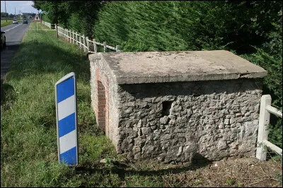 Quel nom donnait-on à un homme orgueilleux et de peu de valeur ?