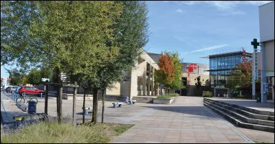 Boulazac, 10 700 habitants et 3e ville du département, appartient à l'agglomération de ...