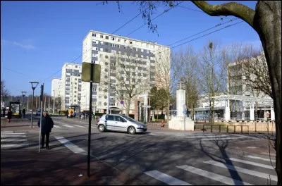 Laxou, 14 400 habitants et 6e ville du département, appartient à l'agglomération de ...