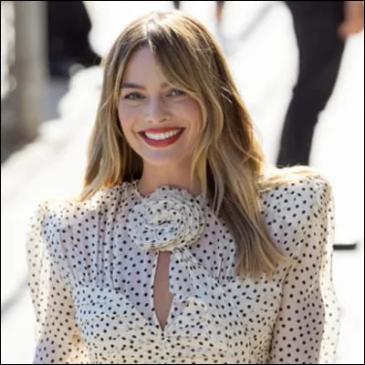 Qui est cette Margot, actrice australienne au sourire enjoué ?