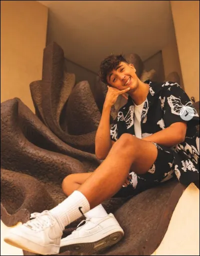 À quel âge a-t-il commencé sa chaîne sur YouTube ?