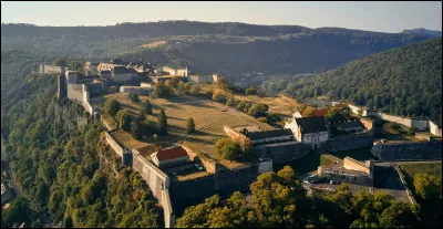 Dans quel département se trouve Besançon ?