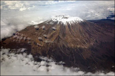 Le Kilimandjaro est composé de trois volcans :