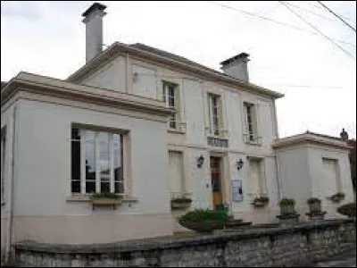 Je vous emmène en Île-de-France, à Buthiers. Village de l'arrondissemennt de Fontainebleau, dans le parc naturel régional du Gâtinais français, il se situe dans le département ...