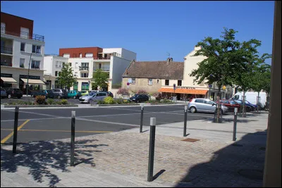 Mondeville, 10 000 habitants et 7e ville du département, appartient à l'agglomération de ...