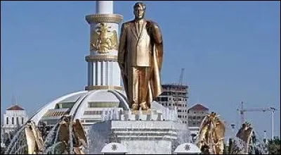 Qui lui a succédé ?