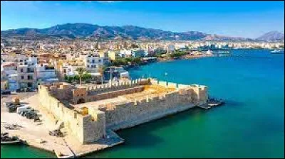 A quelle ville actuelle correspond la ville de Candie, nommée ainsi par les Vénitiens à partir du XIIIe siècle ?