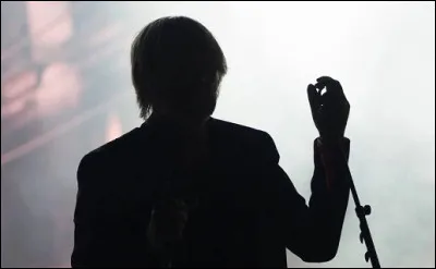 Quel chanteur est l'auteur-compositeur et interprète du titre ''Société tu m'auras pas''