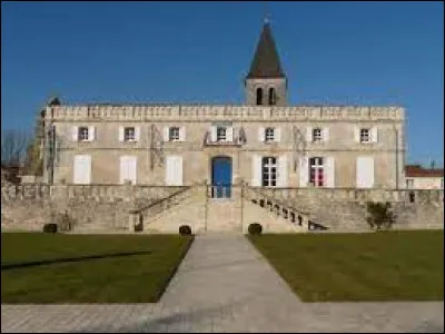 Pour finir, je vous emmène en Nouvelle-Aquitaine, à Sireuil. Commune de l'aire d'attraction Angoumoisine, elle se situe dans le département ...