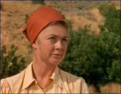 Qui Alice remplace-t-elle au bureau de poste ?