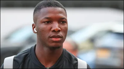 Dans quel club joue Moisés Caicedo ?