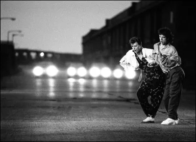 Qui chante "Dancing in the Street" en duo avec Mick Jagger en 1985 ?