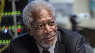 Qui est cet acteur américain qui joue le rôle du vice-président des États-Unis dans le film ''La Chute de Londres'' ?