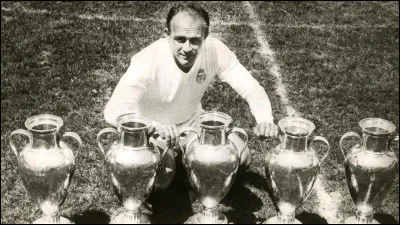 Quel joueur argentin est le seul à avoir reçu le Super Ballon d'or ?