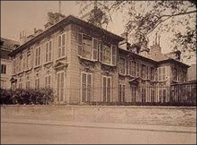 Complétez le nom de la société dont faisait partie Balzac : Fondation de la Société... :