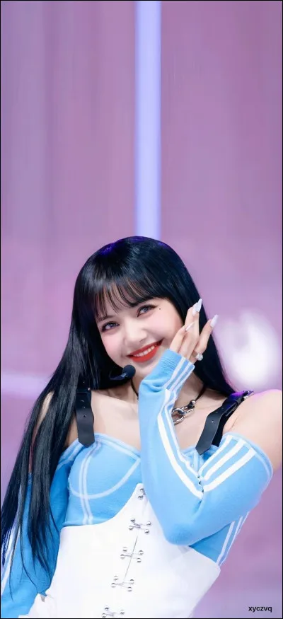 Quel est son label (également celui de Blackpink) ?