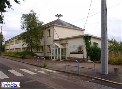 Dans quel quartier se trouve l'école Jules Michelet ?