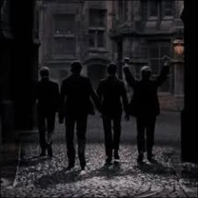 Qui est la mère des quatre frères Hawthorne ?