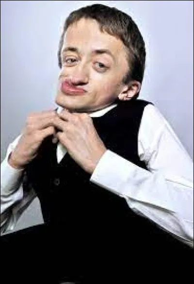 Cet humoriste a su faire de son handicap physique une force positive.