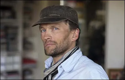 Qui est cet écrivain-voyageur, auteur de cette citation : ''Pour le malheur du dalaï lama, les fils de Mao, eux, ne font jamais grève.'' ?