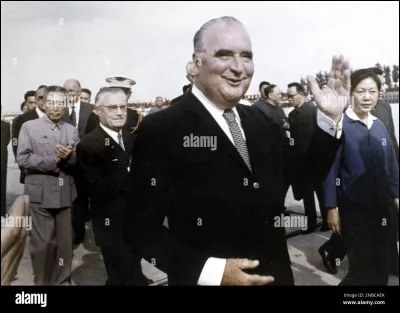 Qui est ce président (le 2e de la 5e République) qui est décédé en cours de mandat ?