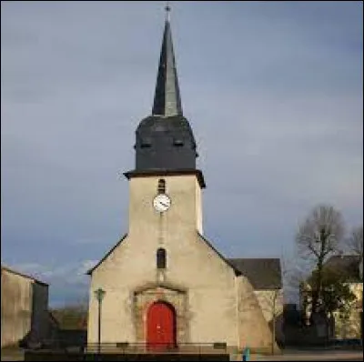 Vous avez sur cette image l'église Saint-François-de-Sales, La Regrippière. Commune de l'aire d'attraction Nantaise, elle se situe dans le département ...