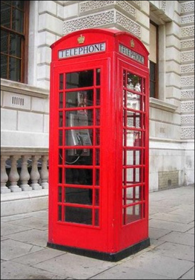 Dans quelle ville peut-on voir ces cabines téléphoniques ?