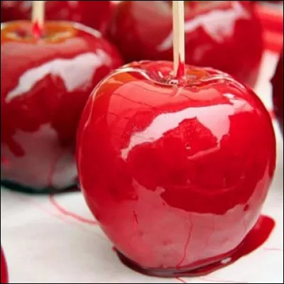 Quelle est cette sucrerie au rouge pétant ?
