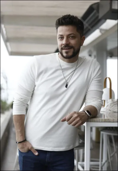 Qui interprète le rôle d'Augusto ?