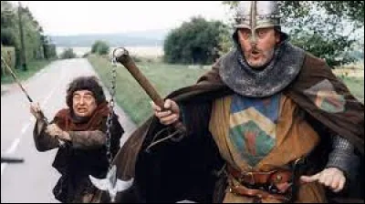 Dans le film "Les Visiteurs", qui joue le rôle de Fabienne Morlot, l'attachée d'Edgar Bernay ?