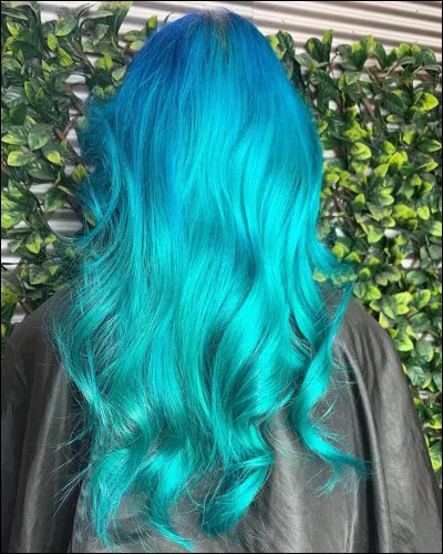 Si tu devais te teindre les cheveux, en quelle couleur le ferais-tu ?