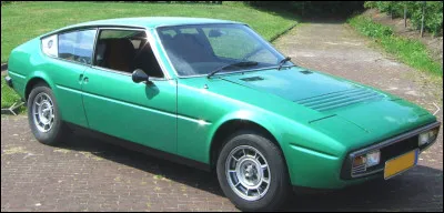 Quelle est cette voiture sportive à 3 places à l' avant, un modèle produit par la constructeur Matra pour le compte de Simca de 1973 à 1980 ?