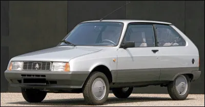 Quelle est cette citadine polyvalente, produite en Roumanie par Citroën de 1984 à 1988 en 60 184 exemplaires ?