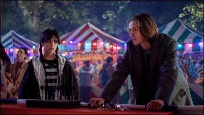 Lorsque Mercredi tente de s'excuser apr&egrave;s l'avoir accus&eacute; &agrave; tort d'&ecirc;tre le Hyde, a-t-il accept&eacute; au d&eacute;but ?