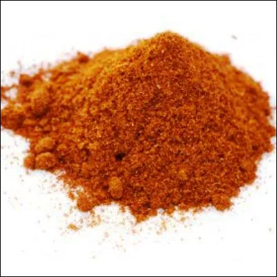Quel saucisson de porc doit sa couleur rouille à une variété de paprika qui lassaisonne ?