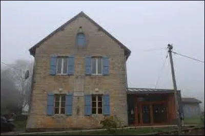 Nous terminons notre promenade en Franche-Comté, à Thoissia. Village de l'arrondissement de Lons-le-Saunier, il se situe dans le département ...