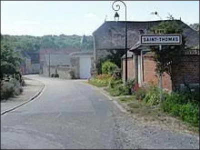 Petit village Axonais de 74 habitants, Saint-Thomas se situe en région ...