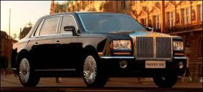 Les chinois copient également les luxueuses anglaises. Voici la Geely GE, qui ressemble à une ...