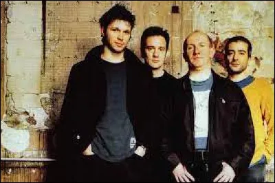 Quel est ce groupe, auteur compositeur de l'album ''Aux sombres héros de l'amer'' ?