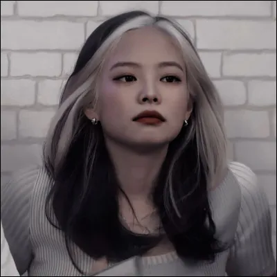 Le 1er septembre, Jennie fait sa premi&egrave;re apparition publique en tant qu'actrice principale dans le clip vid&eacute;o de...