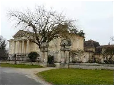Et pour finir, je vous emmène au château de Saint-Seurin-de-Prats. Commune de l'arrondissement de Bergerac, elle se situe dans l'ancienne région ...