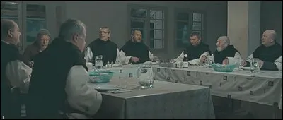 Scène des plus tragiques avec ce dernier repas pris avec les moines mais dans quel film est-ce ?
