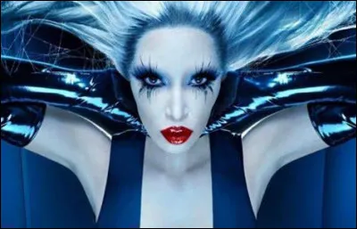 Dans quelle série Kim Kardashian joue-t-elle ?