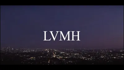 Année de naissance : 1949 
Nationalité : Française 
Profession : Chef d’entreprise 
Il est propriétaire des médias Les Échos, Le Parisien et Radio Classique mais surtout PDG du groupe de luxe LVMH.