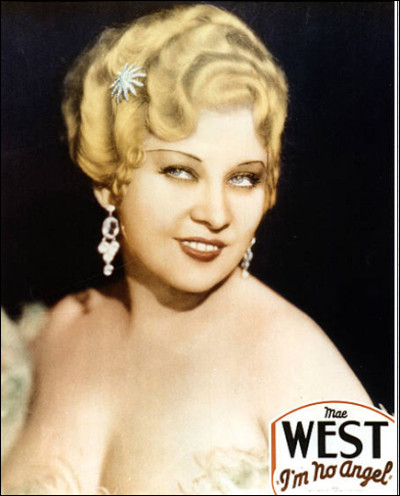 Qui était cette Mae, actrice et chanteuse américaine, sex-symbol des années 1920 à 1940 .
