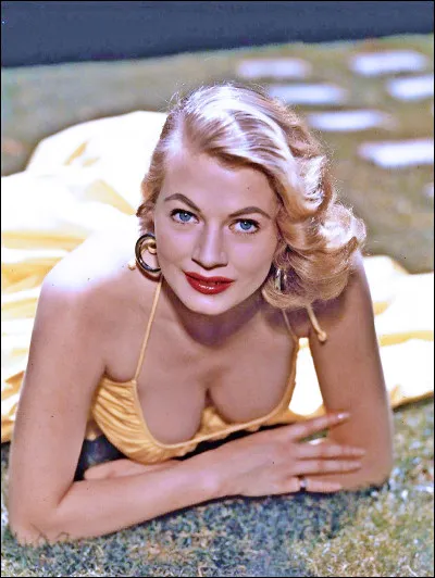 Qui était cette Anita, actrice suédoise naturalisée italienne, sex-symbol des années 1960 , surnommée "la bombe suédoise" célèbre depuis le film emblématique de 1960 la "Dolce Vita" ?