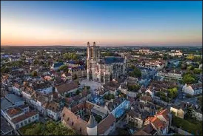 Quel département se situe dans la région Grand Est ?