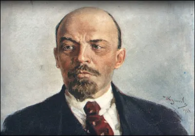 21 janvier : Mort de Lénine.
13 juin : Gaston Doumergue devient président de la République française.
Raymond Barre et Zizi Jeanmaire naissent.